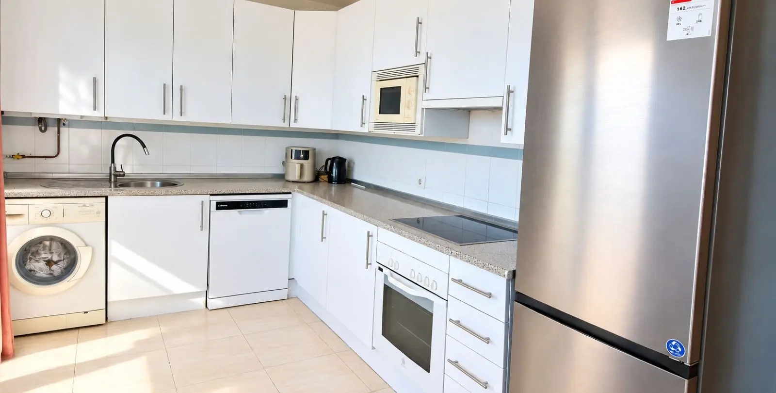 Sale of penthouse in La Cala Hills 14
