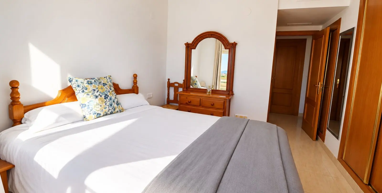 Sale of penthouse in La Cala Hills 17