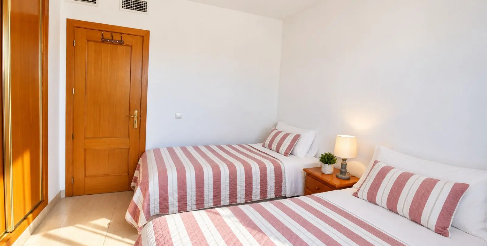 Sale of penthouse in La Cala Hills 20