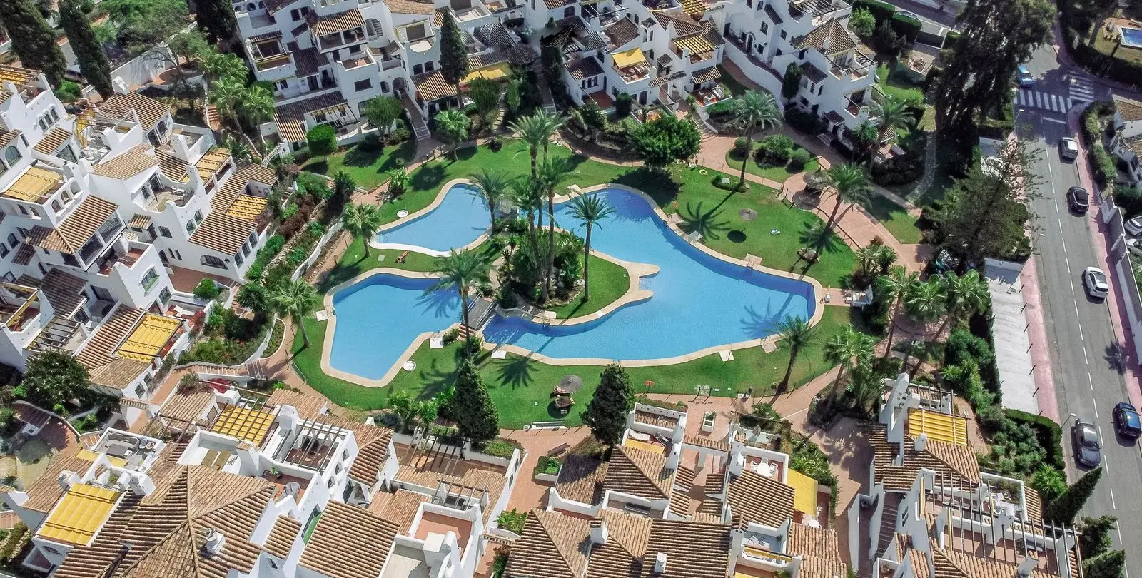 Venta de apartamento en planta baja en Nueva Andalucía 1