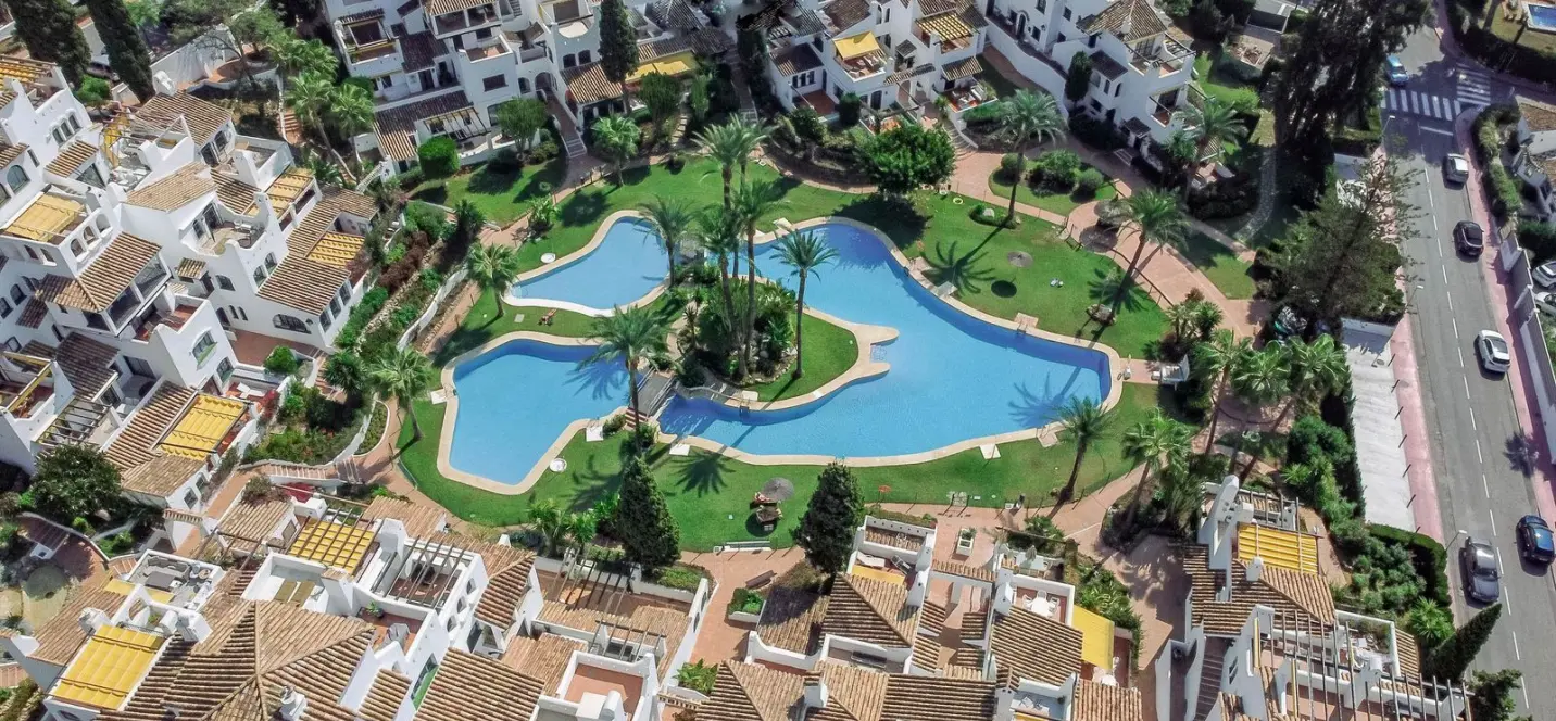 Venta de apartamento en planta baja en Nueva Andalucía 0
