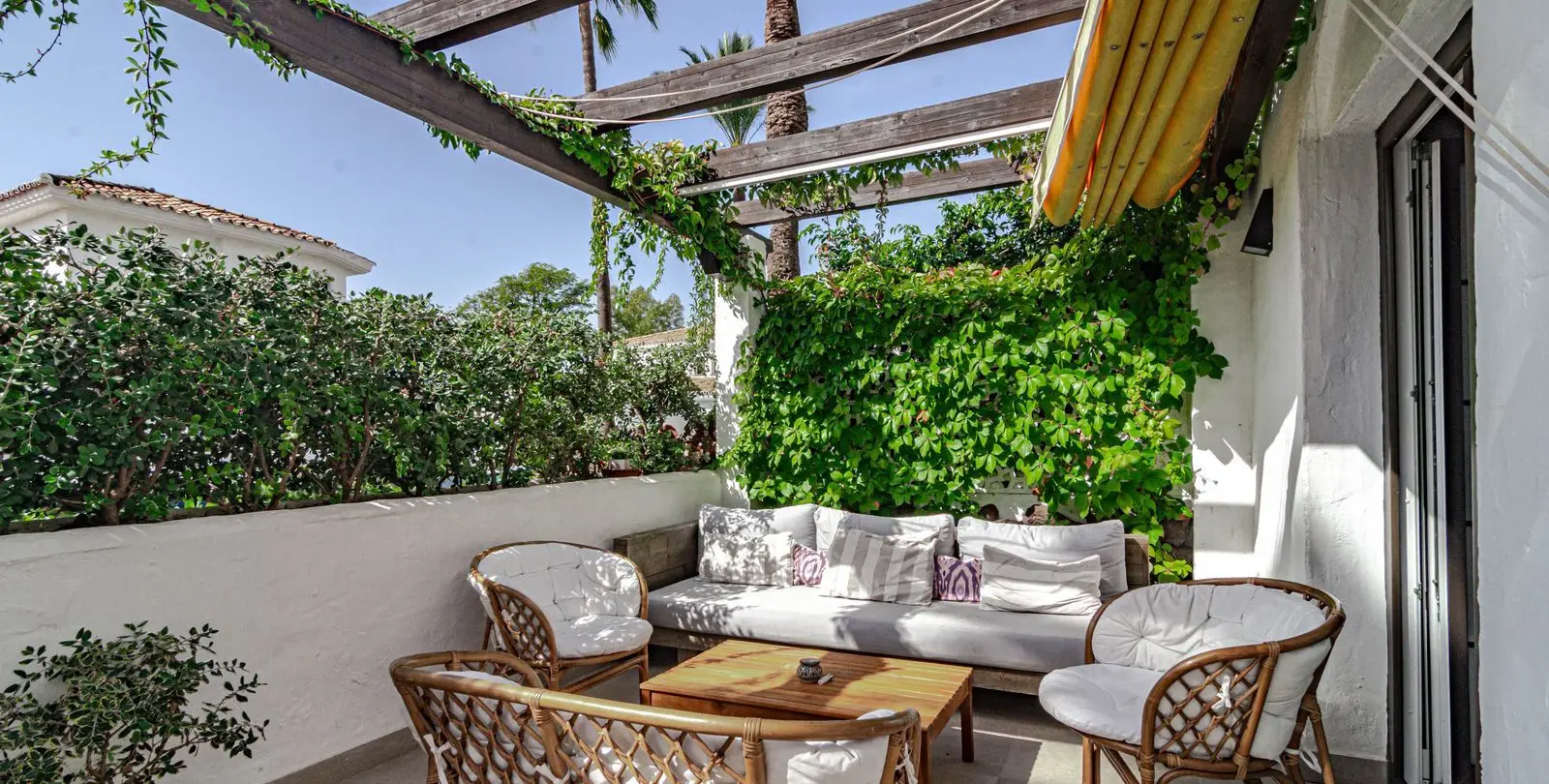 Venta de apartamento en planta baja en Nueva Andalucía 2