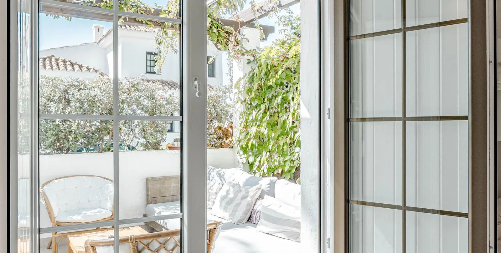 Venta de apartamento en planta baja en Nueva Andalucía 22