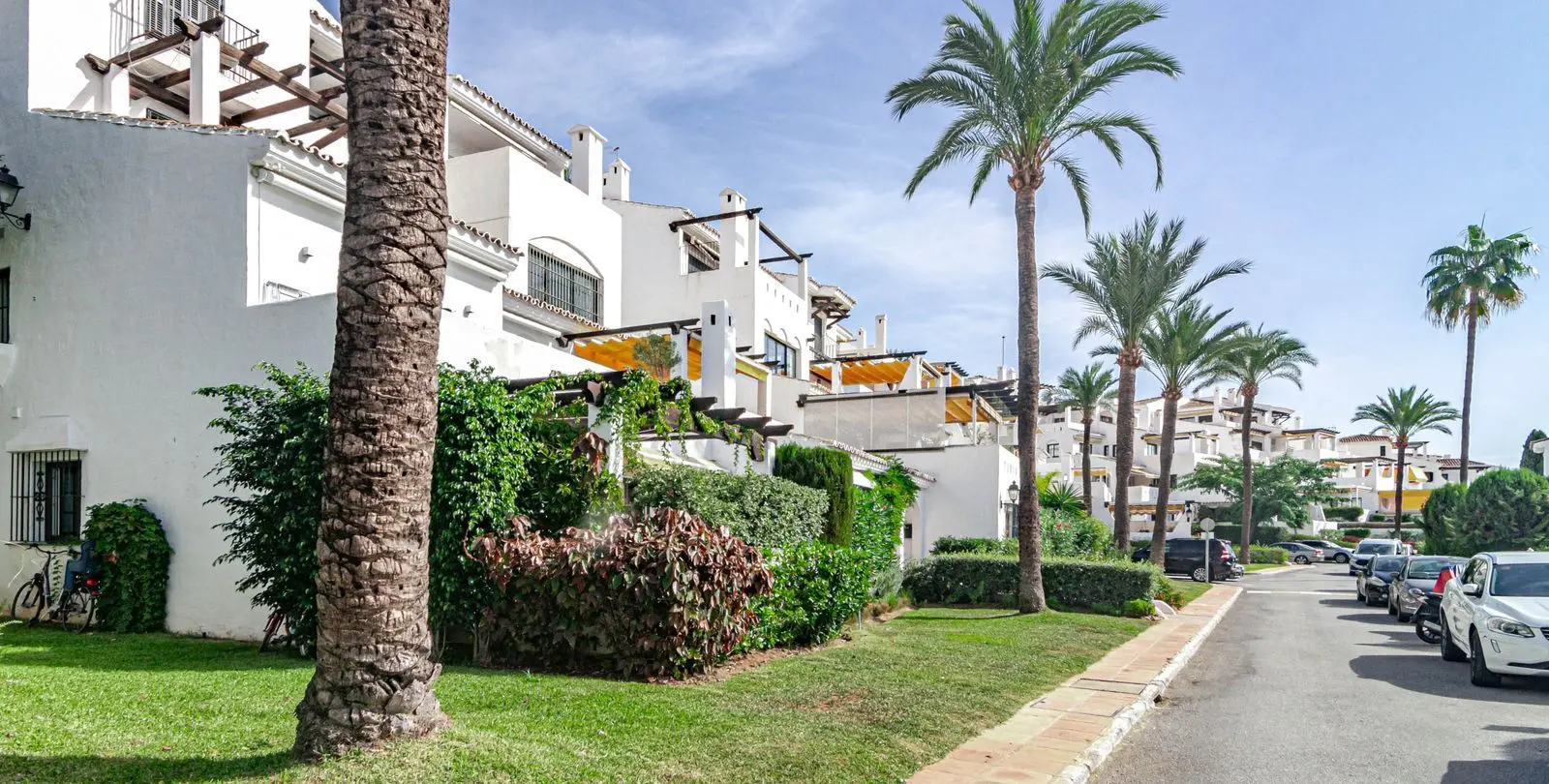 Venta de apartamento en planta baja en Nueva Andalucía 39