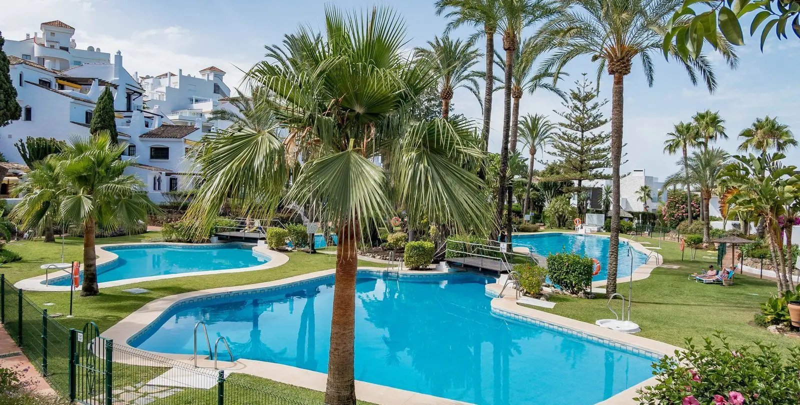Venta de apartamento en planta baja en Nueva Andalucía 44
