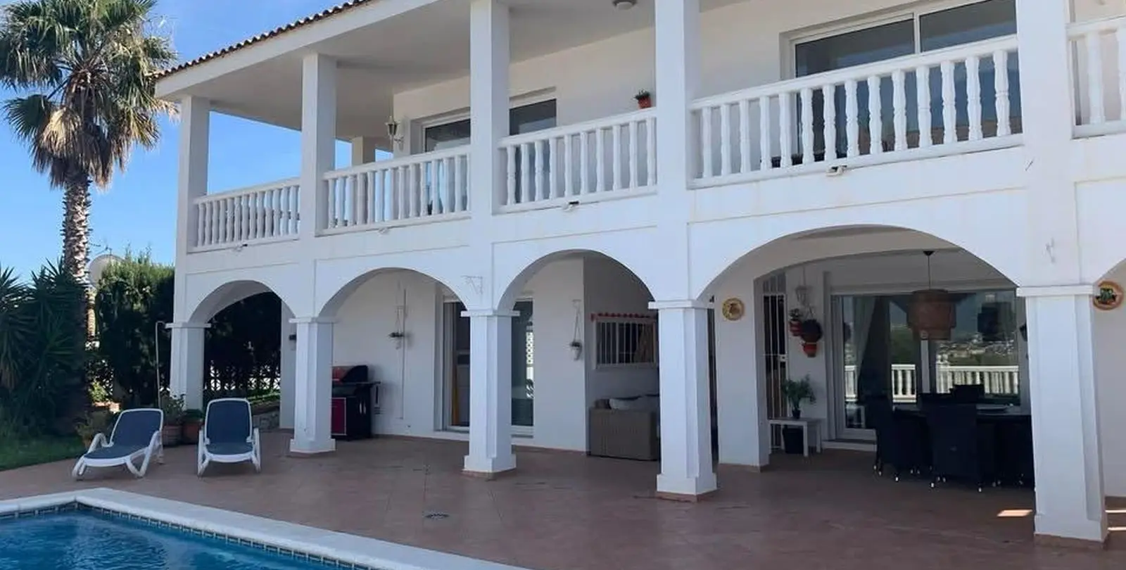Venta de villa independiente en Cerros del Aguila 1