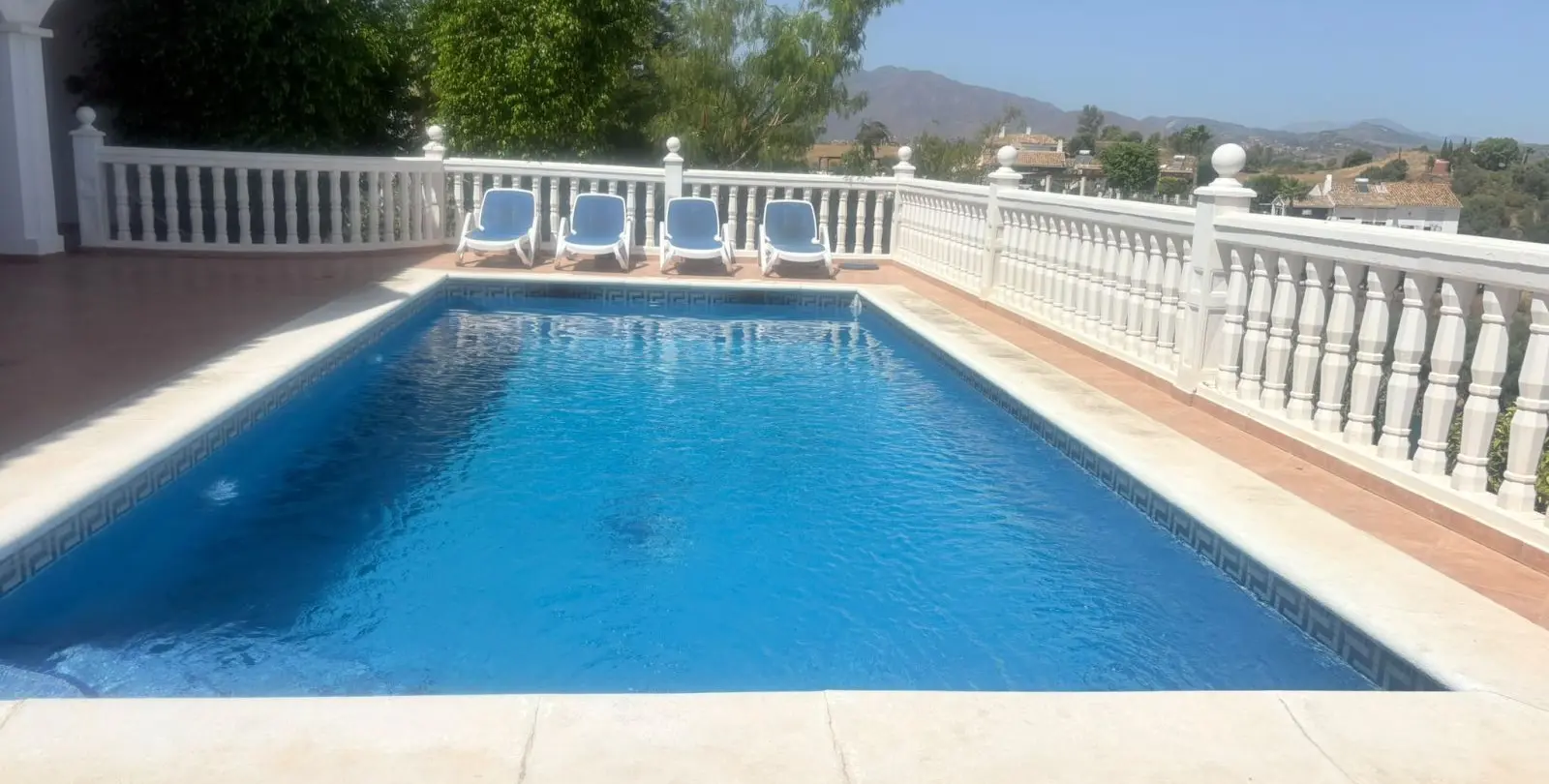 Venta de villa independiente en Cerros del Aguila 2