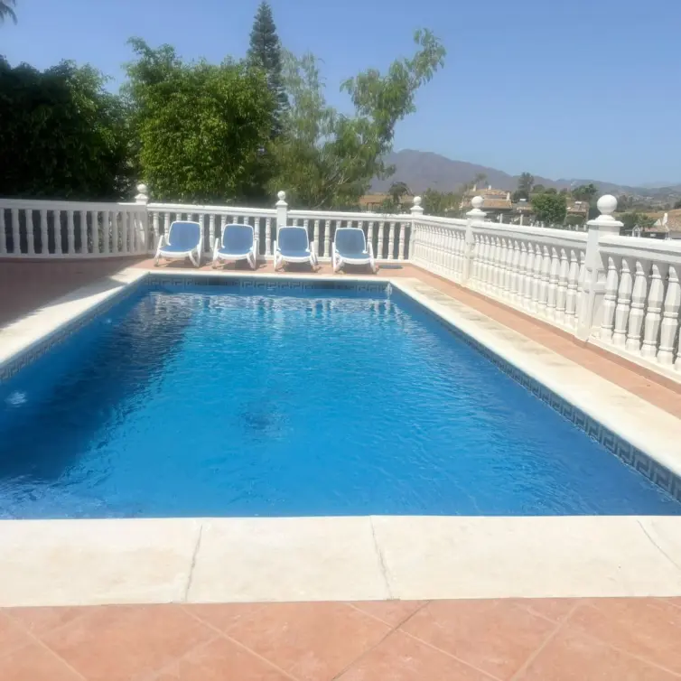 Venta de villa independiente en Cerros del Aguila