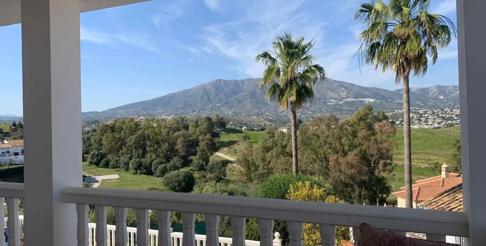 Venta de villa independiente en Cerros del Aguila 4