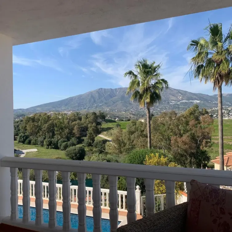 Venta de villa independiente en Cerros del Aguila