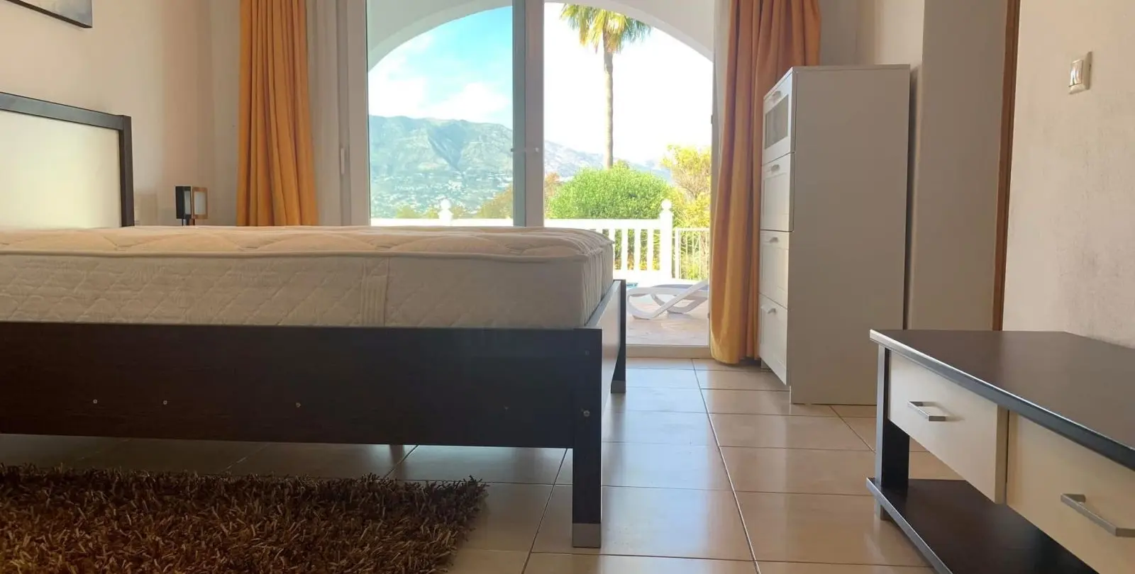 Venta de villa independiente en Cerros del Aguila 12