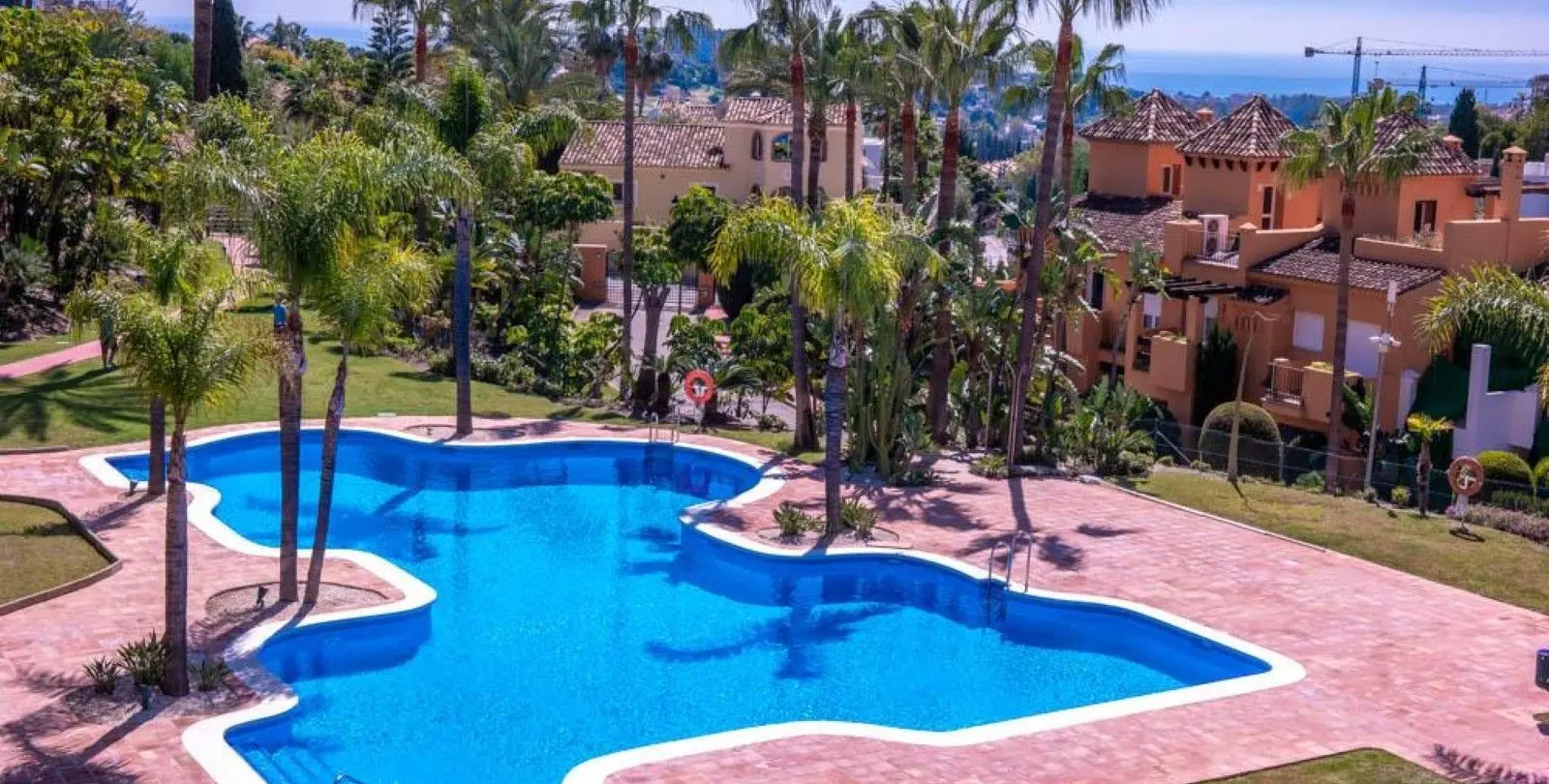 Venta de casa pareada en El Paraiso 2