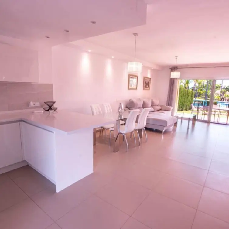 Venta de casa pareada en El Paraiso