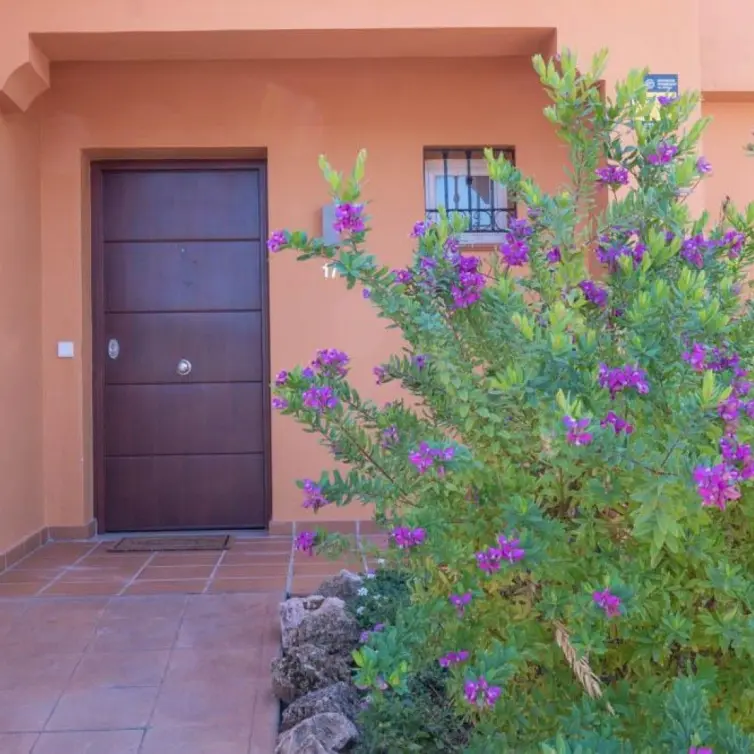 Venta de casa pareada en El Paraiso