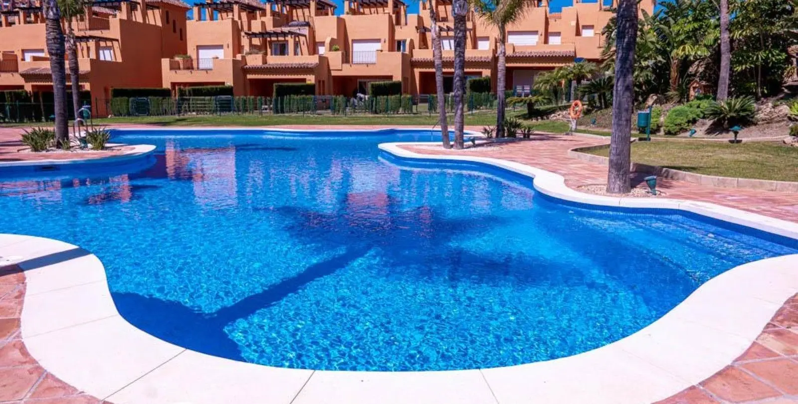Venta de casa pareada en El Paraiso 7