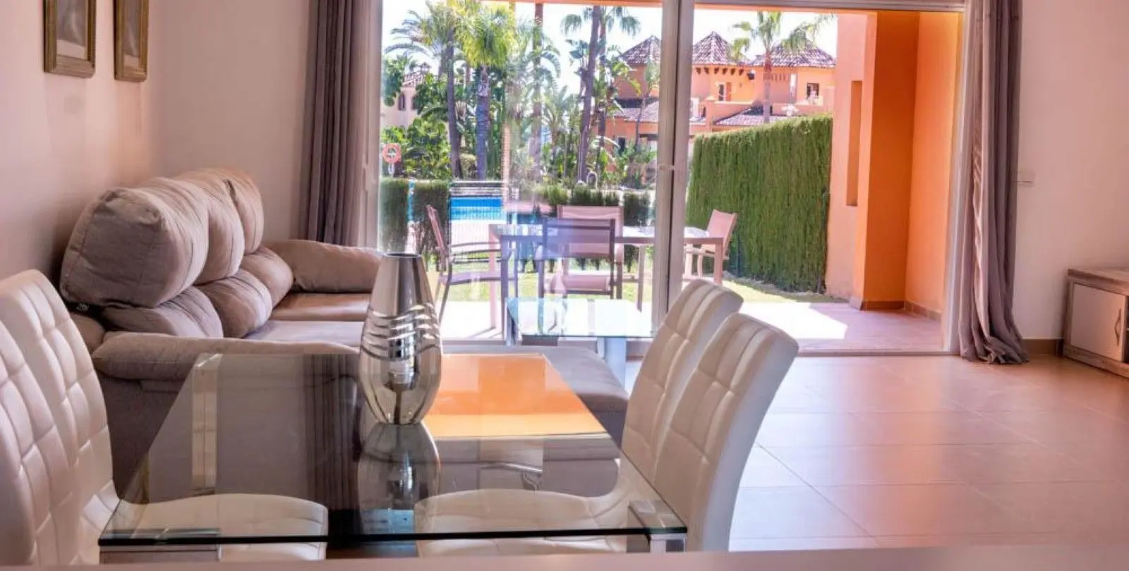 Venta de casa pareada en El Paraiso 9