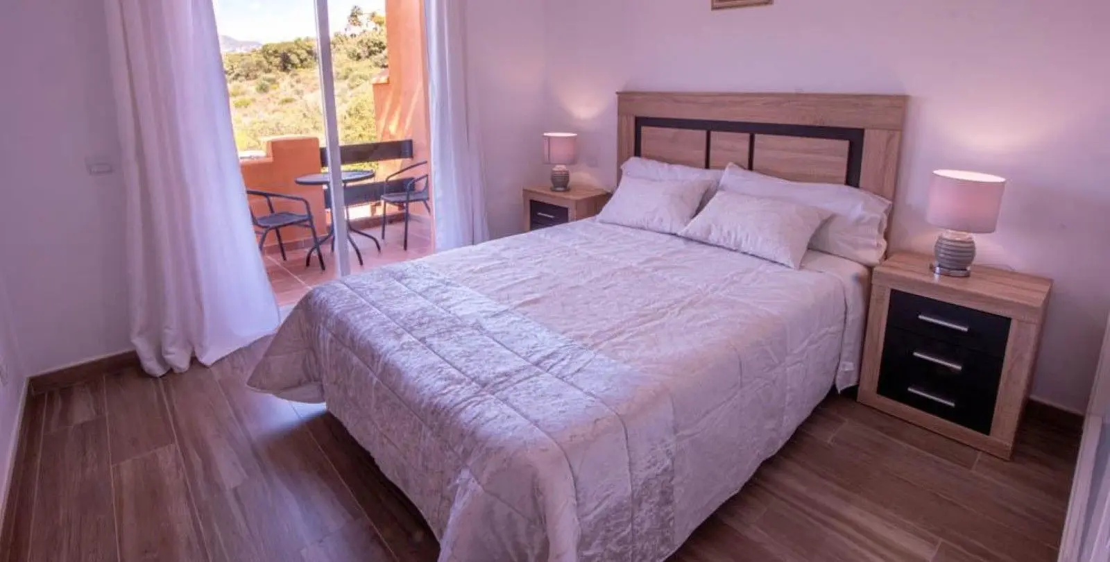 Venta de casa pareada en El Paraiso 15