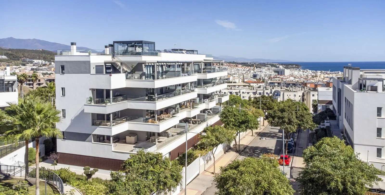 Venta de apartamento en planta media en Estepona 29