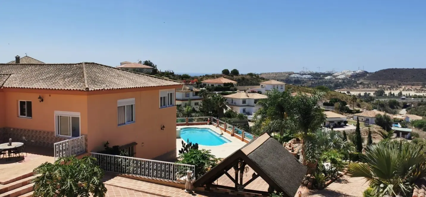 Venta de finca - cortijo en La Cala de Mijas 0