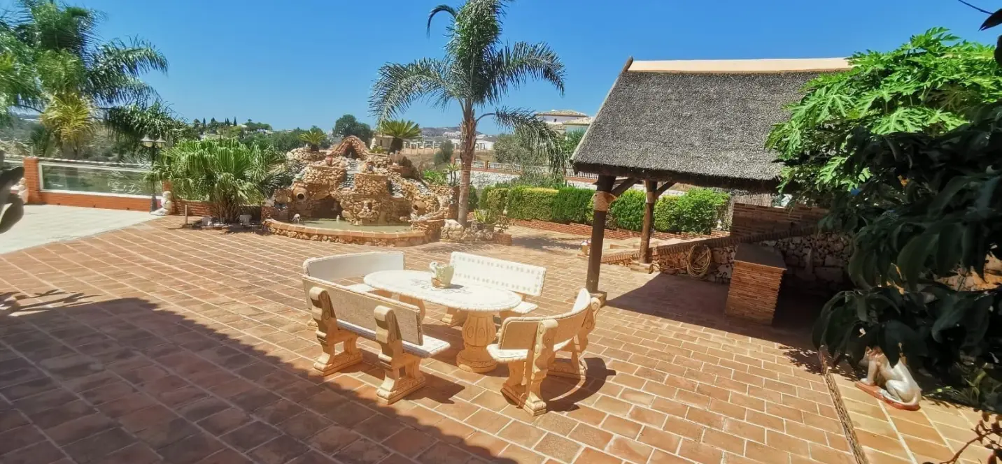 Venta de finca - cortijo en La Cala de Mijas 2
