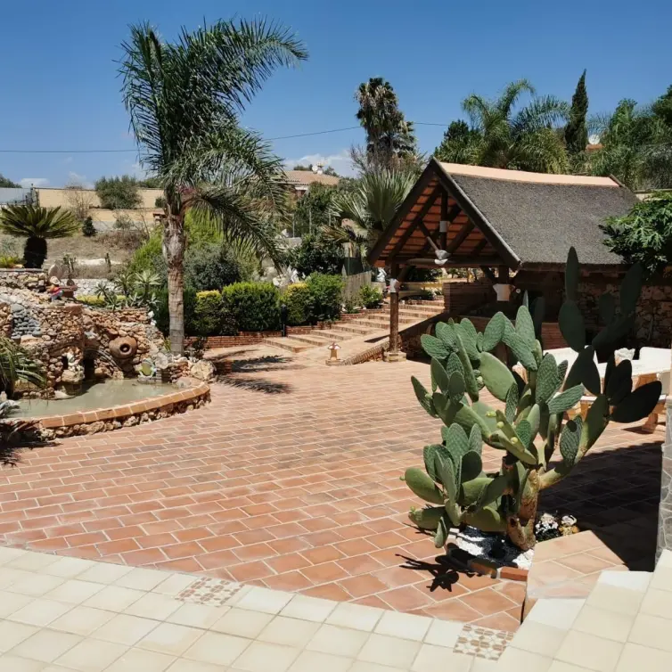 Venta de finca - cortijo en La Cala de Mijas